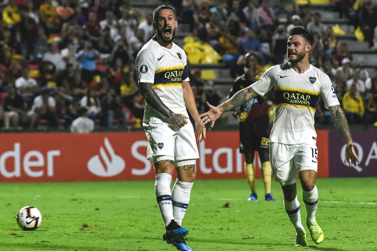 El festejo de Benedetto y Nandez en Ibagué. Boca consiguió un punto crucial en su visita a Deportes Tolima