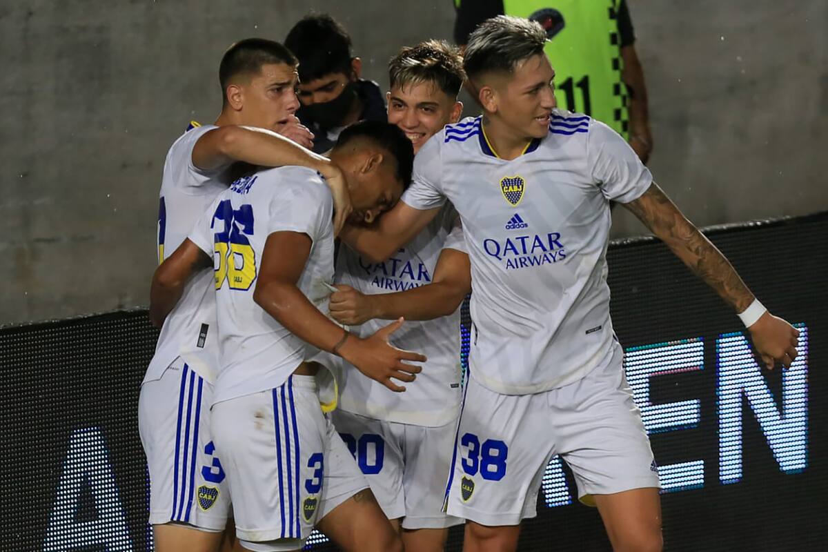 El festejo de Boca; se impuso con los goles de los jóvenes Medina, Zeballos y Vázquez