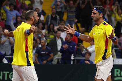 El festejo de Cabal y Farah al vencer a Zeballos y Machi González, en el tercer punto de la serie.