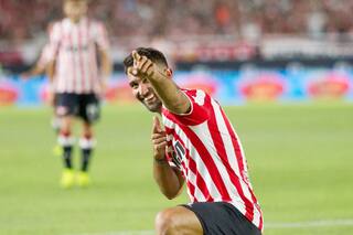 Estudiantes crece: le ganó a Unión en su nuevo estadio y recibió a Marcos Rojo