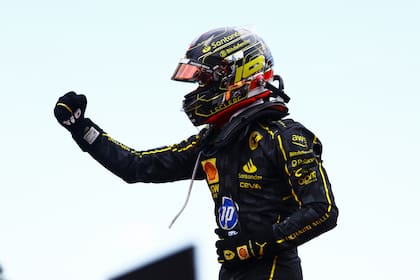 El festejo de Charles Leclerc en Monza