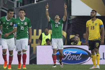El festejo de Chicharito Hernández, autor del 1-0