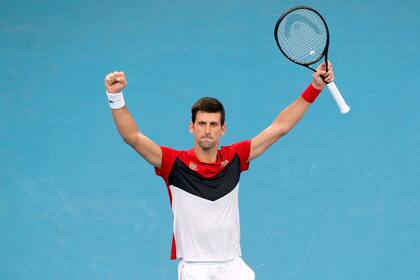 El festejo de Djokovic para una cómoda clasificación de Serbia para las semifinales