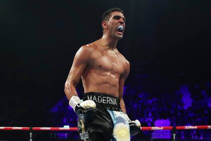 El festejo de Ezequiel Osvaldo Maderna, después de derrotar a Karol Itauma en el OVO Arena Wembley