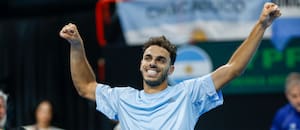 Francisco Cerúndolo confirmó su favoritismo y adelantó 1-0 a Argentina ante Turquía en Neuquén