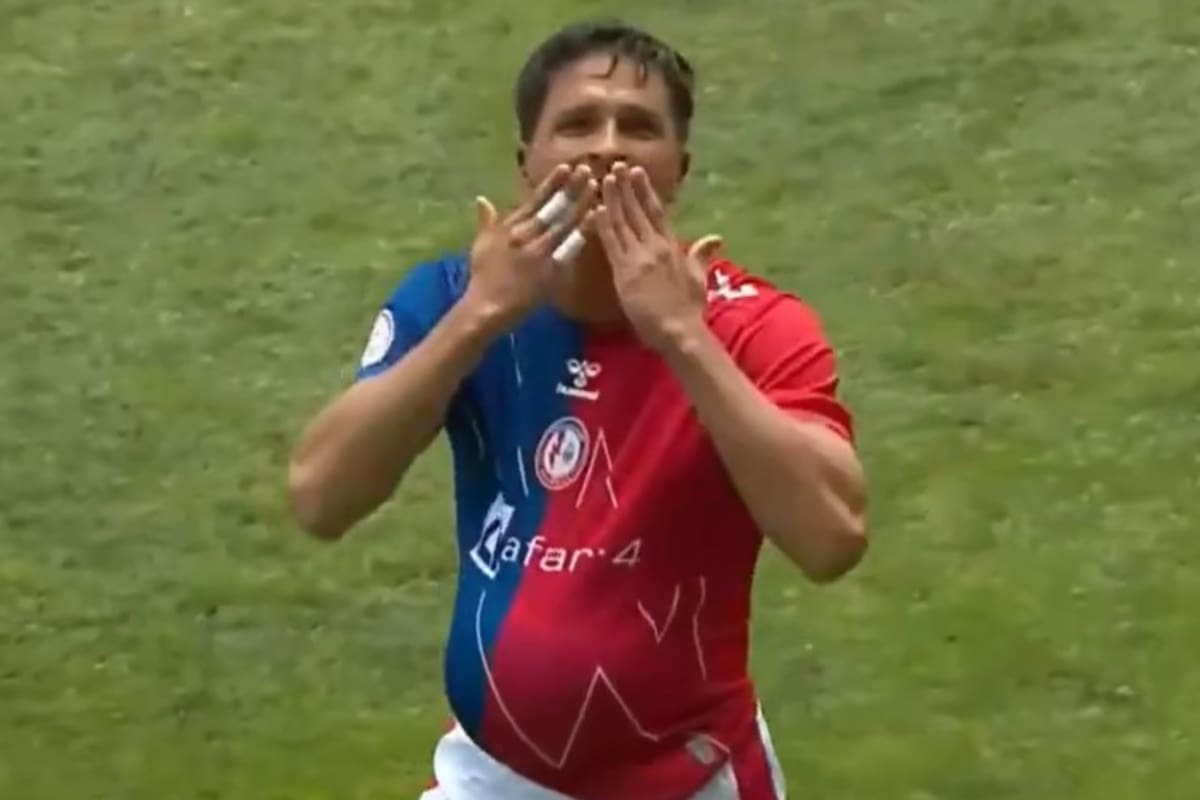 El festejo de Gianluca Simeone que daría por confirmado el embarazo de Eva Bargiela