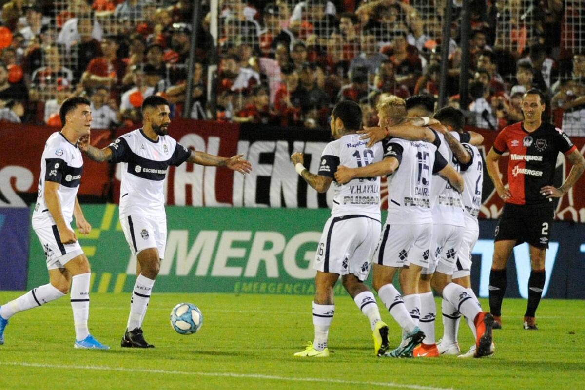 El festejo de Gimnasia, la sorpresa de la jornada en el Parque Independencia