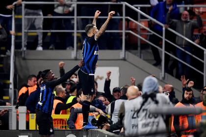 El festejo de Icardi, héroe de Inter en el clásico de MIlán