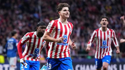 El festejo de Julián Alvarez, tras marcar el empate de penal para los colchoneros