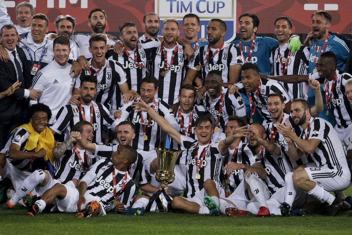 El festejo de la Juve, con Dybala e Higuaín en primera fila