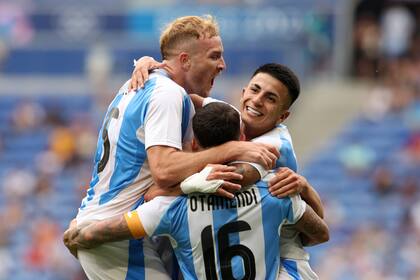 El festejo de la selección argentina tras la victoria frente a Ucrania; este viernes tiene una parada compleja ante el anfitrión