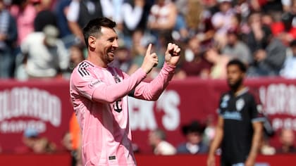 El festejo de Lionel Messi, de Inter Miami, al anotarle un gol de penal a Colorado Rapids