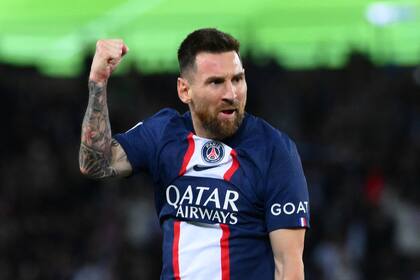 El festejo de Lionel Messi después de marcar el primer gol de PSG a Niza, con un gran tiro libre