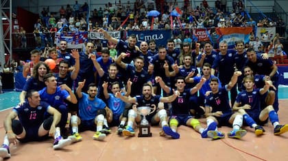 El festejo de Lomas con su conquista de la Copa ACLAV