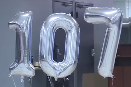 El festejo de los 107 años de la señora no tardó en llegar a los medios