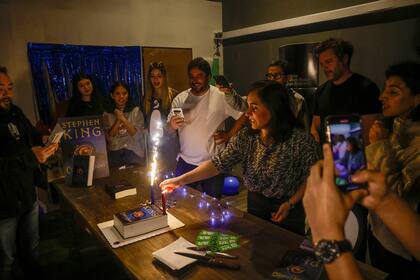 Terror y misterio en un cumpleaños: ¿un fantasma apagó las velas