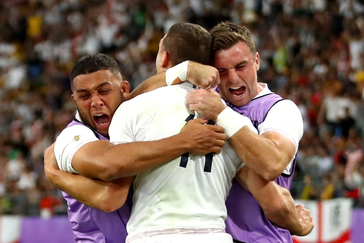 El festejo de los ingleses tras un try