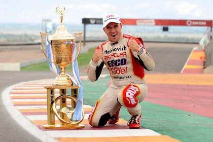 El festejo de Mariano Werner, bicampeón de Turismo Carretera; el paranaense ganó cuatro carreras en la temporada