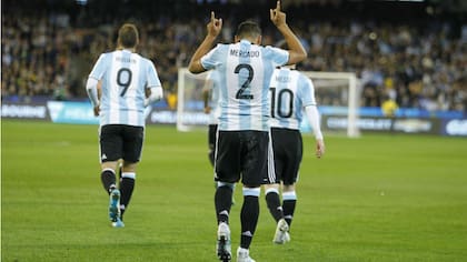 El festejo de Mercado tras su gol