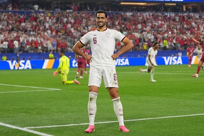 El festejo de Mikel Merino tras convertir el gol que metió a España en los cuartos de final