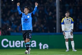 El campeón Belgrano se estrenó con una victoria en el debut de las reglas importadas del Mundial