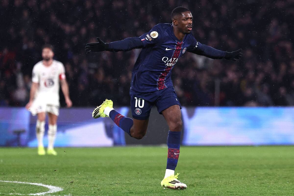El festejo de Ousmane Dembélé tras el primero de sus dos golazos en el 3-0 de PSG sobre Lille por la Ligue 1, de Francia.