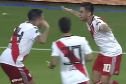 El festejo de Pity Martínez después se marcar el 2-1 ante Gremio, en la semifinal de la Libertadores 2018