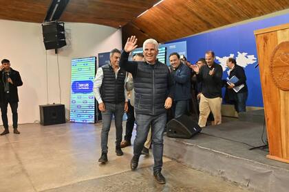 El festejo de Poggi, que incluyó en su frente a Pro, que obtuvo una banca