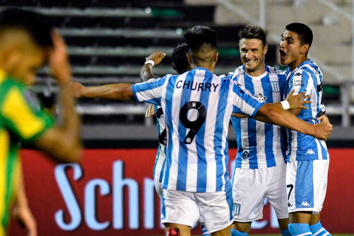 El festejo de Racing: la Academia sigue invicta con Beccacece