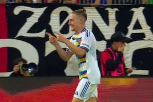 Con un cabezazo de Ascacibar, Boca gana con justicia ante Newell's