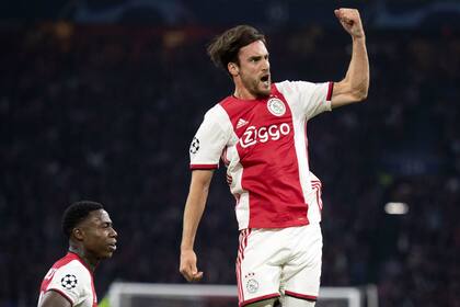 El festejo de Tagliafico, autor del tercer tanto en la victoria de Ajax