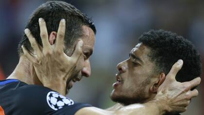 El festejo de Taison y Srna