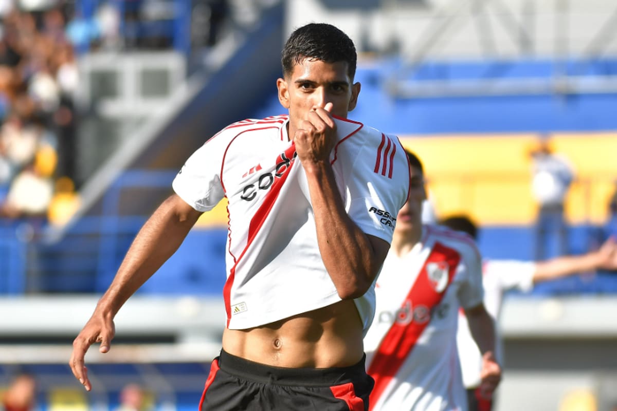 El festejo de Tomás Nasif, autor del 1 a 0 de River sobre Boca en el Superclásico de Reserva (Twitter @RiverPlate)