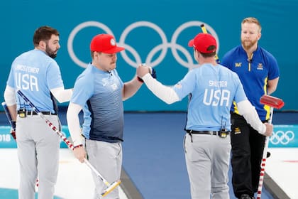 El festejo del equipo estadounidense tras el histórico oro