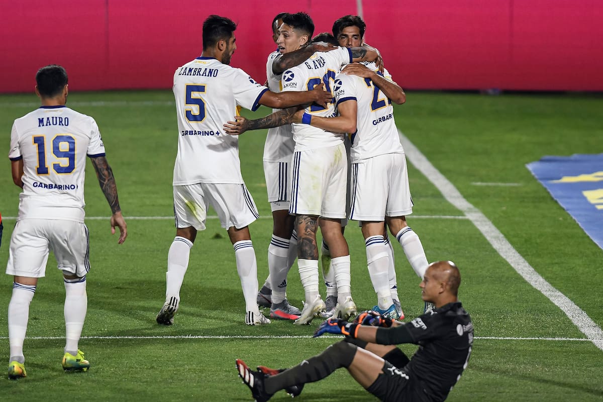 El festejo del gol de Franco Soldano a Independiente.
