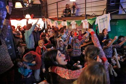 El festejo del segundo gol de la selección hizo temblar el lugar