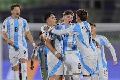 El festejo del Sub 20 argentino ante Australia, al que derrota con dos goles en momentos claves del juego