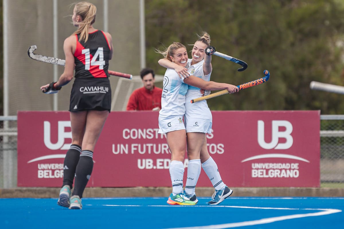 El festejo del triunfo de GEBA sobre River, en el Metropolitano femenino de hockey