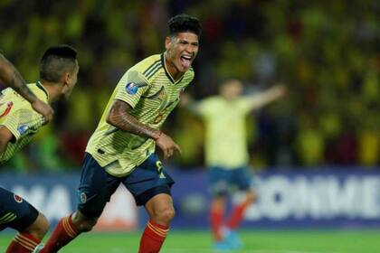 El festejo en el gol de Carrascal para el triunfo de Colombia