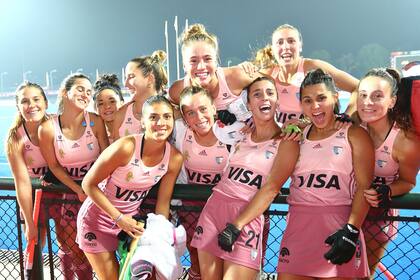 El festejo final de las Leonas tras el triunfo ante Gran Bretaña