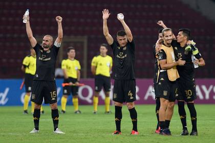 El festejo final de Racing tras la exitosa excursión por Mérida