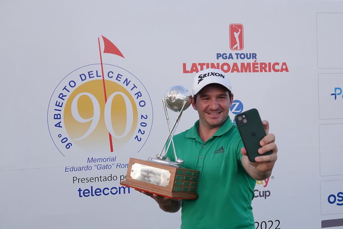 El festejo "selfie" de Alejandro Tosti en el Abierto del Centro