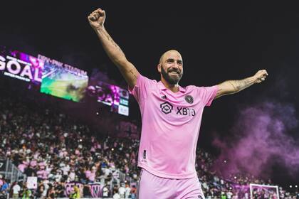 El festejo y la alegría de Gonzalo Higuaín, tras un doblete en el 4-1 de Inter Miami, que se clasificó para los playoffs de la MLS, la liga de Estados Unidos.