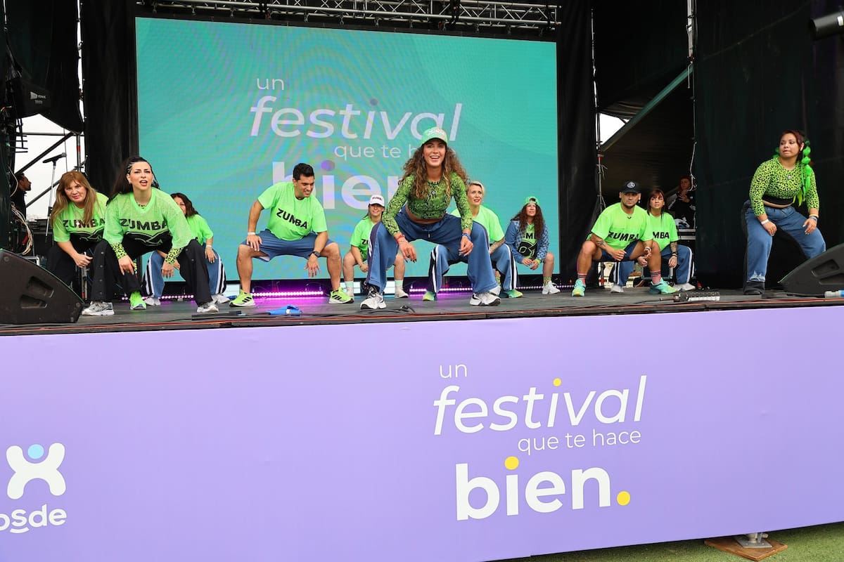 El festival arrancó con una experiencia de zumba con Sharon Silva y su equipo