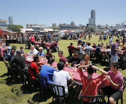 El festival Carne, entre las tradicionales tribunas de Palermo