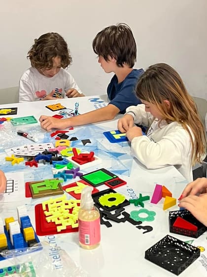 El Festival del Ingenio reúne organizaciones, exponentes y público para celebrar la imaginación y la resolución de problemas en un entorno accesible y participativo