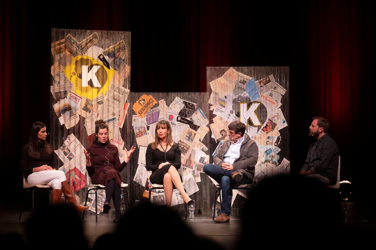 El festival Kilkenomics, que se hace anualmente en Irlanda, reúne en el escenario a economistas y comediantes