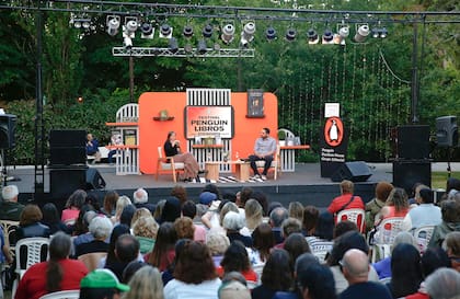 El Festival Penguin Libros, en Villa Victoria, convoca a los lectores al atardecer