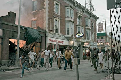 El film recrea una época que era como una olla a presión