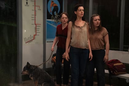 El final de la calle Oak es un cruce entre Jurassic Park, Jumanji y las inolvidables premisas de una de las mejores series de la historia, Dimensión desconocida